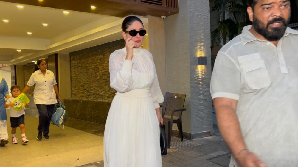 kareena-kapoor-saif-ali-khan-and-their-son-taimur-were-spotted-in-bandra